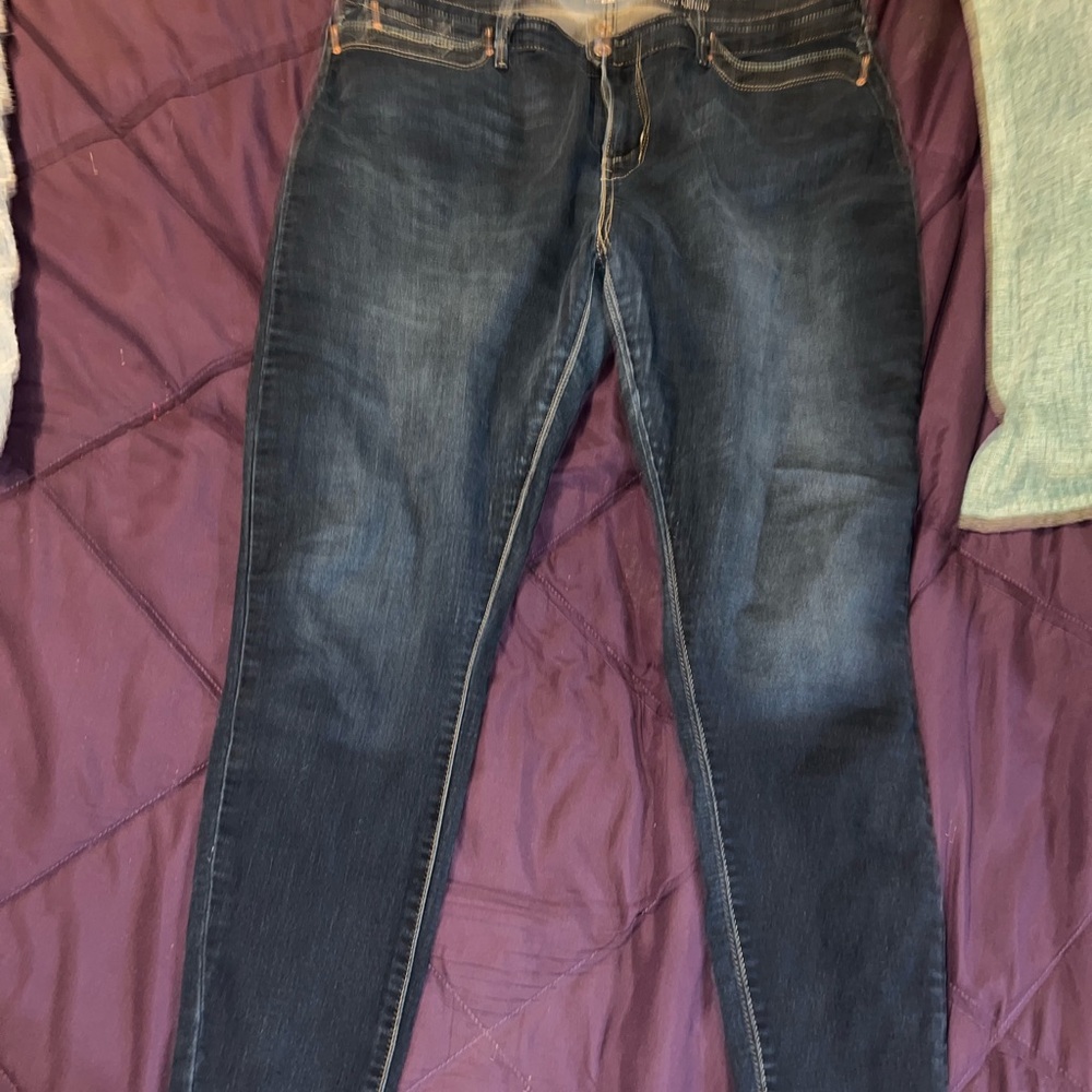 LEVIS JEANS